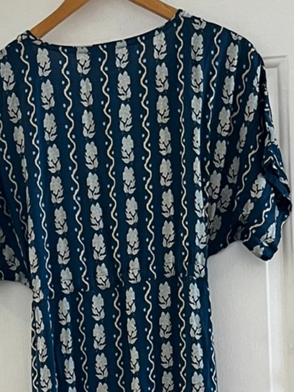 Omika Woman's Nico Indigo Blue Print Pia Caftan Sz One Size - Picture 10 of 11